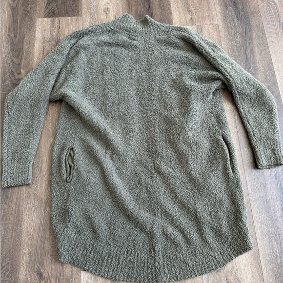 Ugg Fremont Fluffy Knit Sweater Cardigan. Women’s size large. Dark green color. - Picture 8 of 9